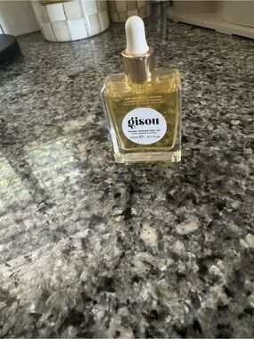 *LIKE NEW* Gisou Honey Infused Hair Oil